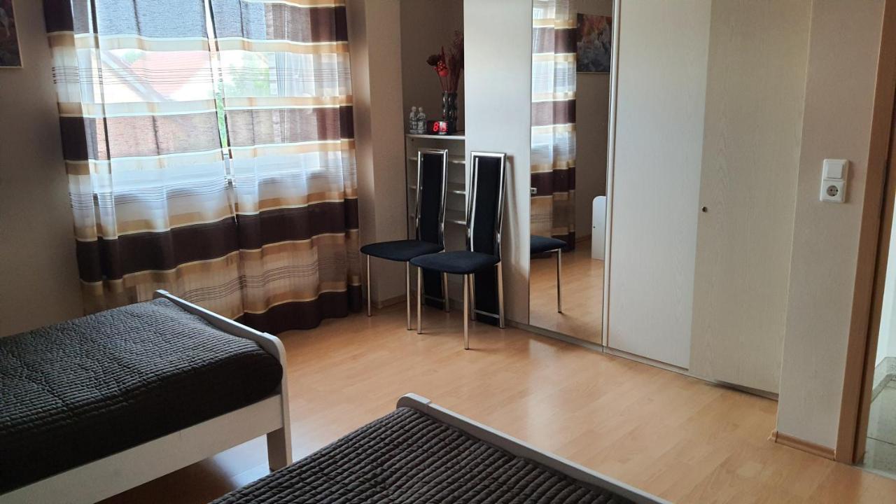 Nettes 2- Zimmer Apartment Sehnde Esterno foto