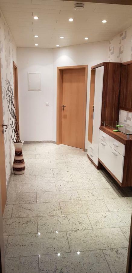 Nettes 2- Zimmer Apartment Sehnde Esterno foto