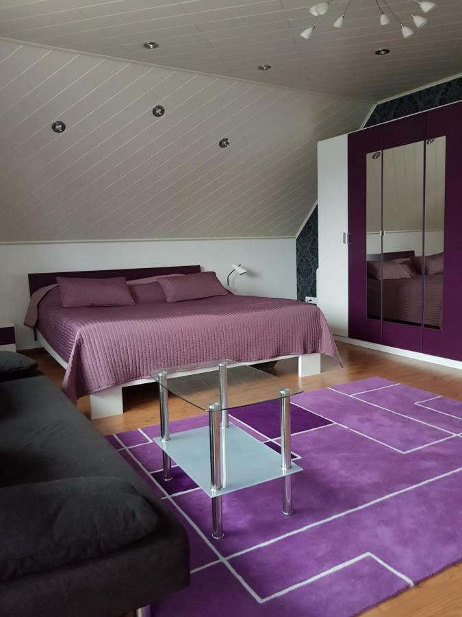 Nettes 2- Zimmer Apartment Sehnde Esterno foto